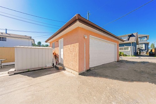 75 56Th Avenue E, Vancouver, BC 