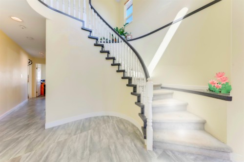 75 56Th Avenue E, Vancouver, BC 