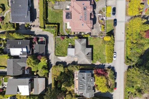 1158 Queens Avenue, West Vancouver, BC 