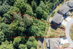 10910 Carmichael Street  Maple Ridge, BC V2W 0H3