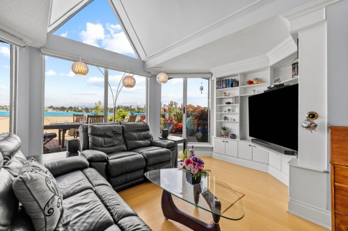 2002-1245 Quayside Drive, New Westminster, BC 