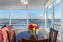2705-908 Quayside Drive  New Westminster, BC V3M 0L4