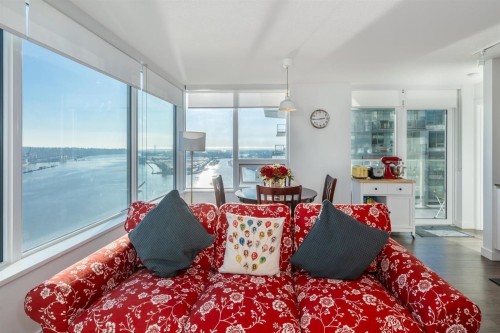 2705-908 Quayside Drive, New Westminster, BC 