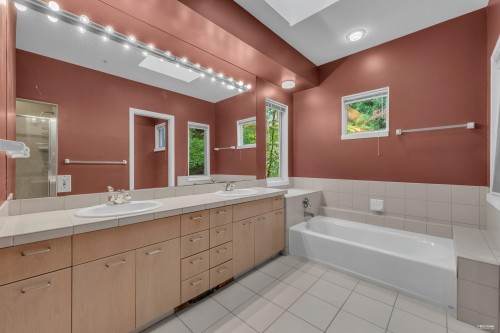 2617 Westhill Way, West Vancouver, BC 