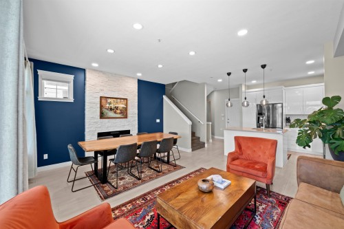 2-11282 Cottonwood Drive  Maple Ridge, BC V2X 8W8