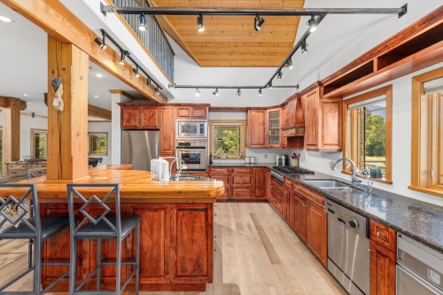 1360 Collins Road, Pemberton, BC 