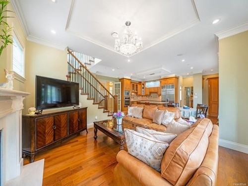 2135 37Th Avenue W, Vancouver, BC 