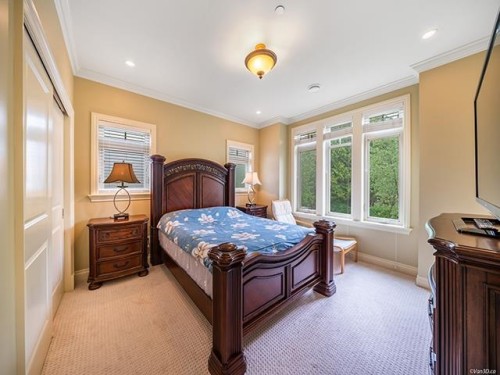 2135 37Th Avenue W, Vancouver, BC 