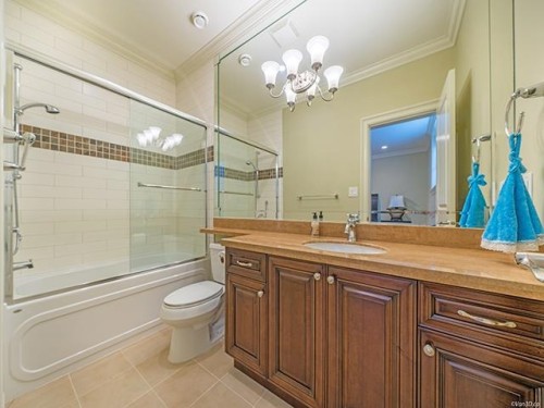 2135 37Th Avenue W, Vancouver, BC 