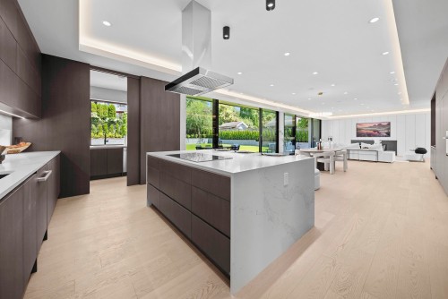 680 Westhyde Place, North Vancouver, BC 