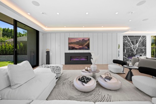 680 Westhyde Place, North Vancouver, BC 