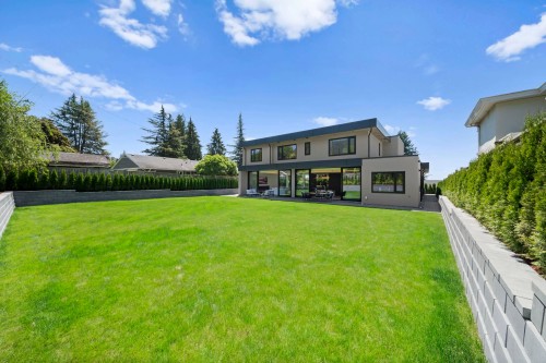 680 Westhyde Place, North Vancouver, BC 