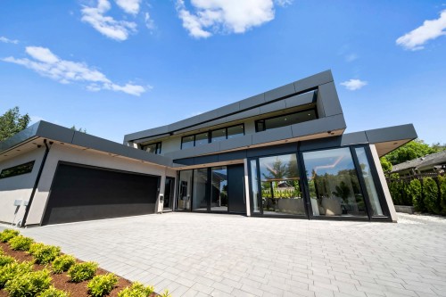 680 Westhyde Place, North Vancouver, BC 