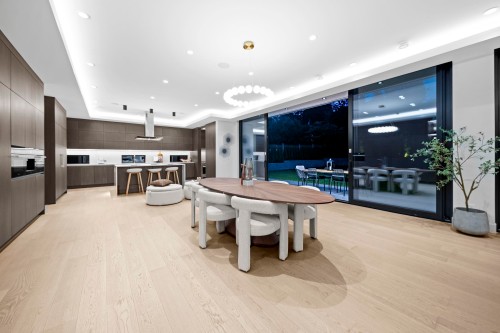 680 Westhyde Place, North Vancouver, BC 