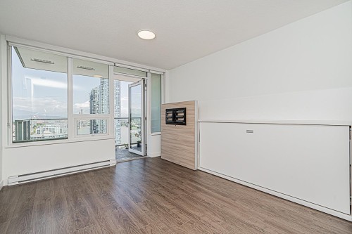 2712-908 Quayside Drive, New Westminster, BC 