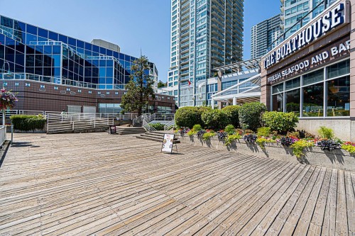 2712-908 Quayside Drive, New Westminster, BC 