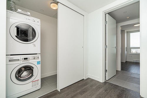 2712-908 Quayside Drive, New Westminster, BC 