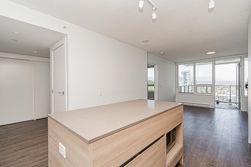 2712-908 Quayside Drive, New Westminster, BC 