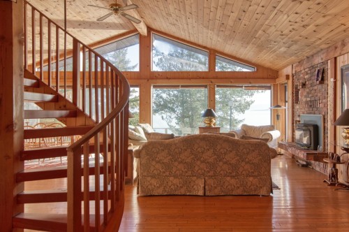 10881 Sunshine Coast Highway, Halfmoon Bay, BC 