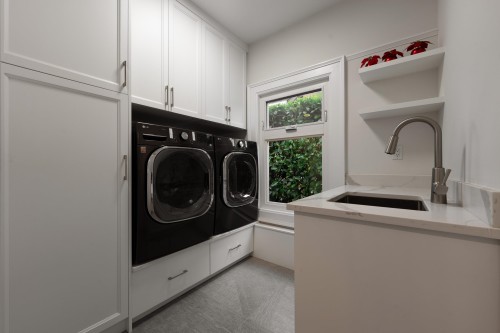 4603 5Th Avenue W, Vancouver, BC 