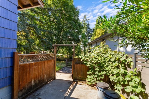 2058 Hillside Avenue, Coquitlam, BC 