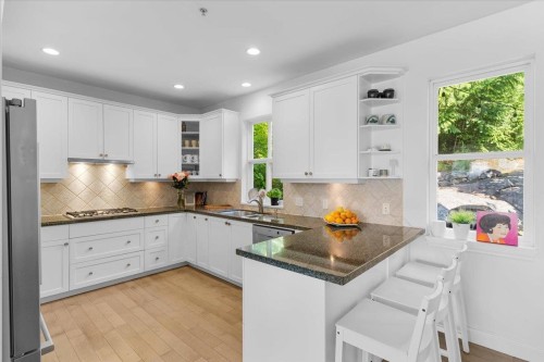 4949 Edendale Court, West Vancouver, BC 