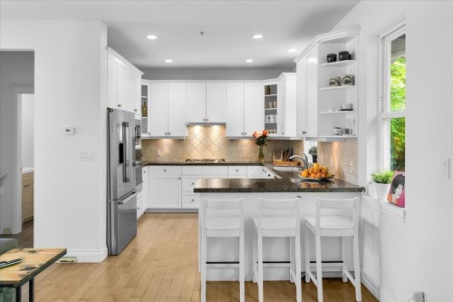 4949 Edendale Court, West Vancouver, BC 