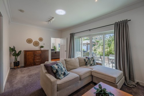 6323 Oracle Road, Sechelt, BC 