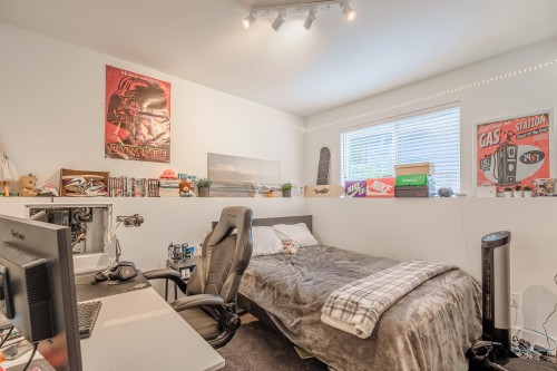 6323 Oracle Road, Sechelt, BC 