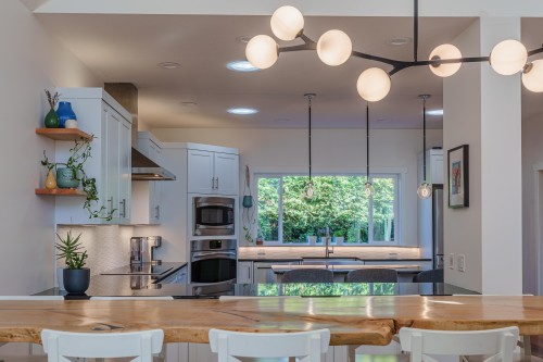 6323 Oracle Road, Sechelt, BC 