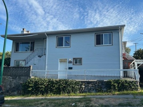 7592 Fraser Street, Vancouver, BC 