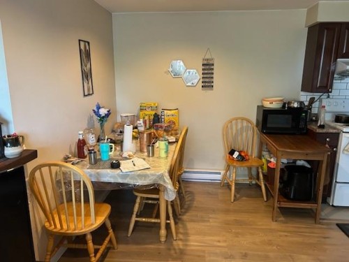 7592 Fraser Street, Vancouver, BC 