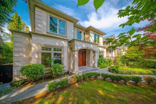 7165 Maple Street, Vancouver, BC 