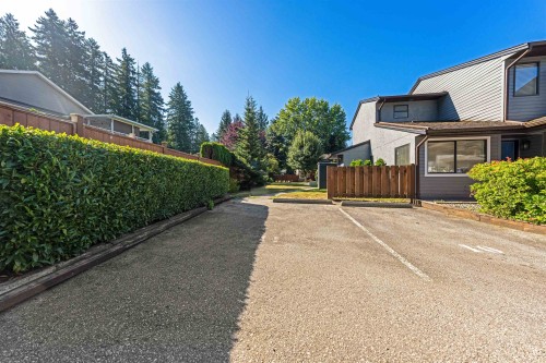 11-20681 Thorne Avenue, Maple Ridge, BC 