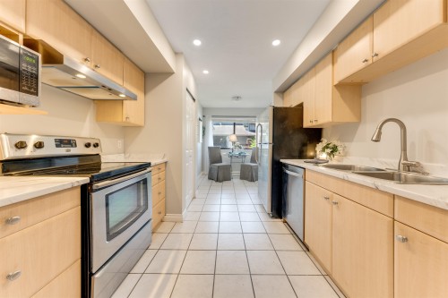 11-20681 Thorne Avenue, Maple Ridge, BC 