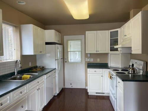 811 Roderick Avenue, Coquitlam, BC 