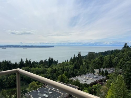 801-3131 Deer Ridge Drive, West Vancouver, BC 