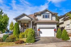 23717 110 Avenue  Maple Ridge, BC V2W 1E7