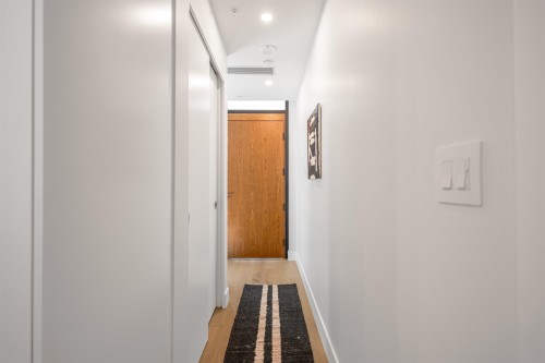 408-6687 Nelson Avenue, West Vancouver, BC 