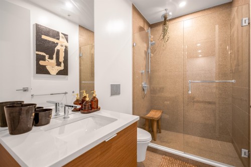 408-6687 Nelson Avenue, West Vancouver, BC 