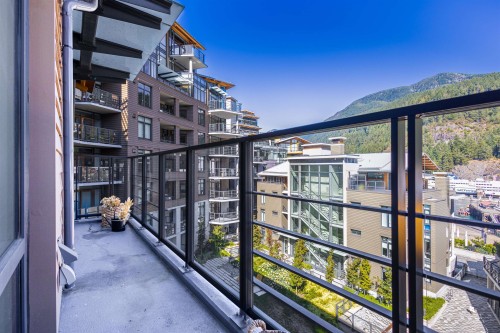 408-6687 Nelson Avenue, West Vancouver, BC 