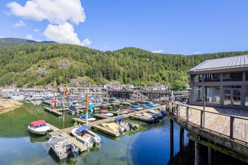 408-6687 Nelson Avenue, West Vancouver, BC 