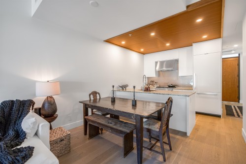 408-6687 Nelson Avenue, West Vancouver, BC 