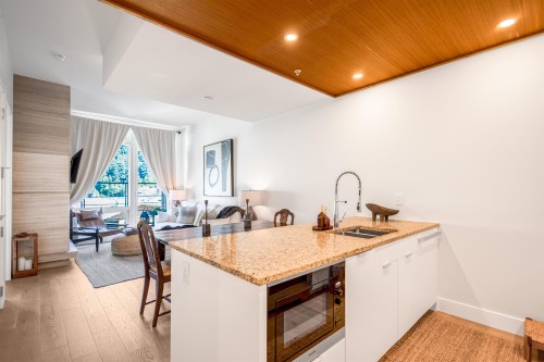 408-6687 Nelson Avenue, West Vancouver, BC 