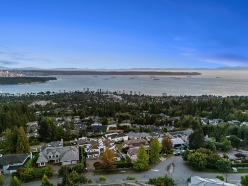 1526 Chippendale Court, West Vancouver, BC 