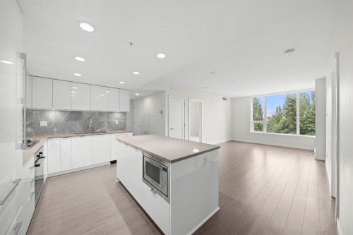 815-3699 Sexsmith Road  Richmond, BC V6X 0W4