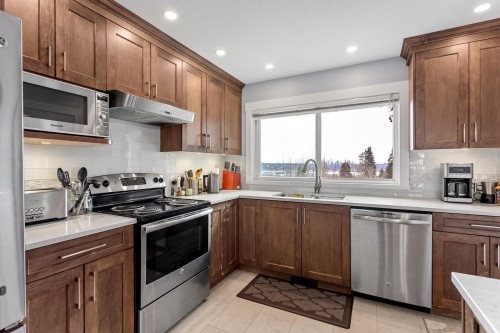 1120 Rochester Avenue, Coquitlam, BC 