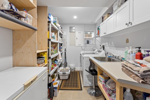 1120 Rochester Avenue, Coquitlam, BC 