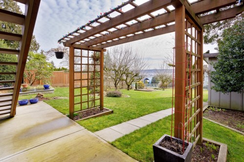 1120 Rochester Avenue, Coquitlam, BC 