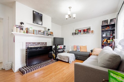 486 King Edward Avenue E, Vancouver, BC 